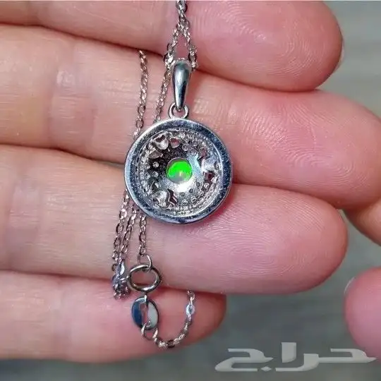 قلادة احجار كريمة طبيعية 2