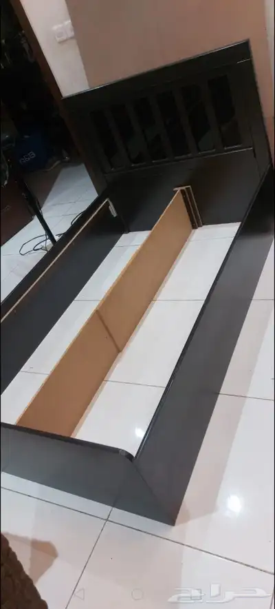 سرير مفرد ونص جديد للبيع 1