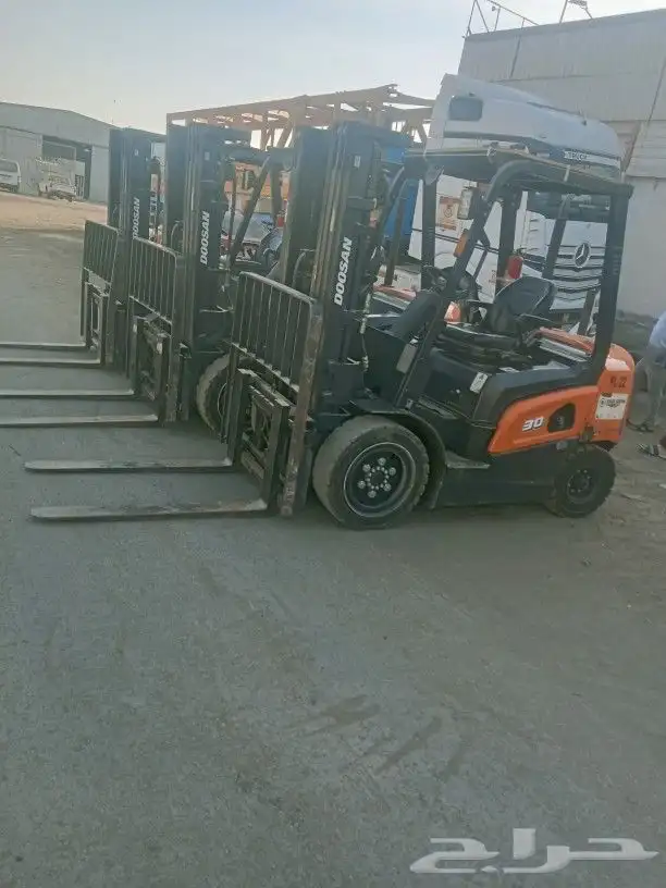 تاجير رافعات شوكيه 2