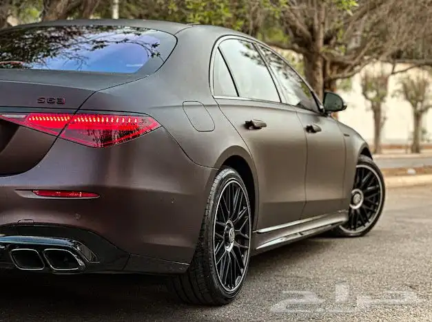 مرسيدس s580 موديل 2021 7