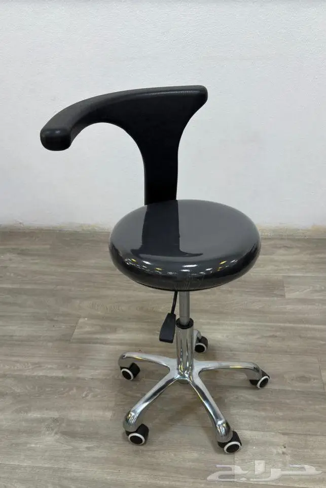 اثاث مكتبي كراسي مكاتب دواليب تأثيث مشاريع حكوميه 20