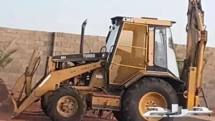 للايجار شيول قلاب بوكلين عرجاء لوبد 1