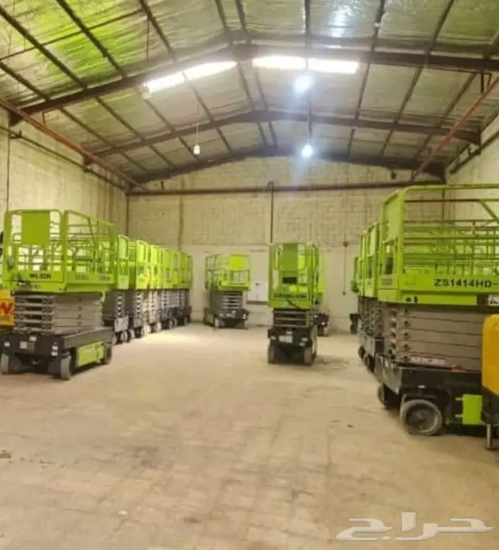 تأجير سيزر لفت- رافعه مقصيه- سقاله كهربائيه 2