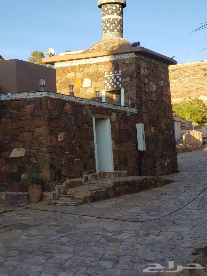 معلم حجر طبيعي 3