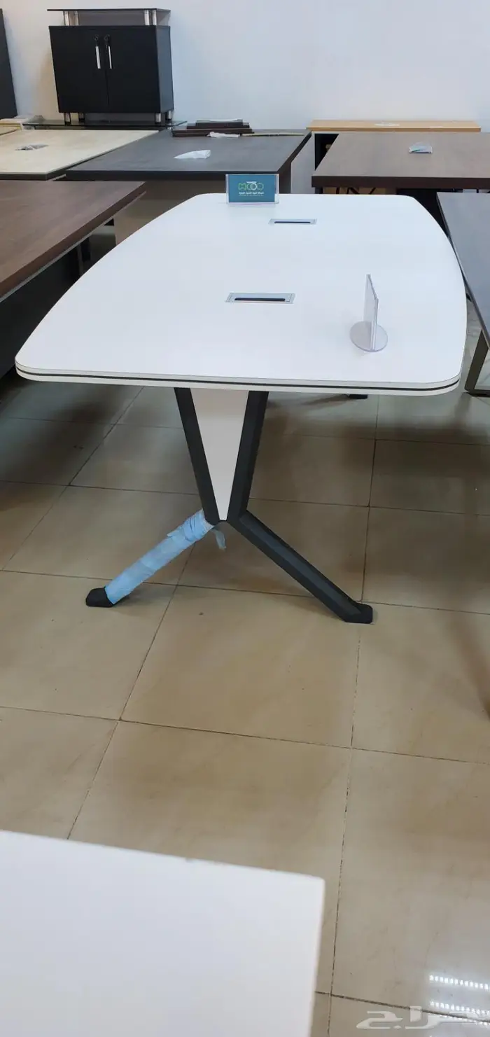 اثاث مكتبي كراسي مكاتب دواليب تأثيث مشاريع حكوميه 32