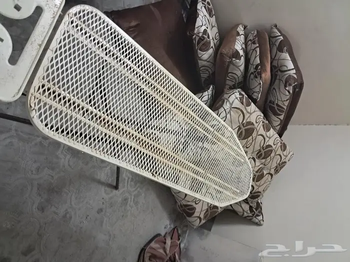 اثاث للمنزل واغراض مشكله والبيع سمح 25