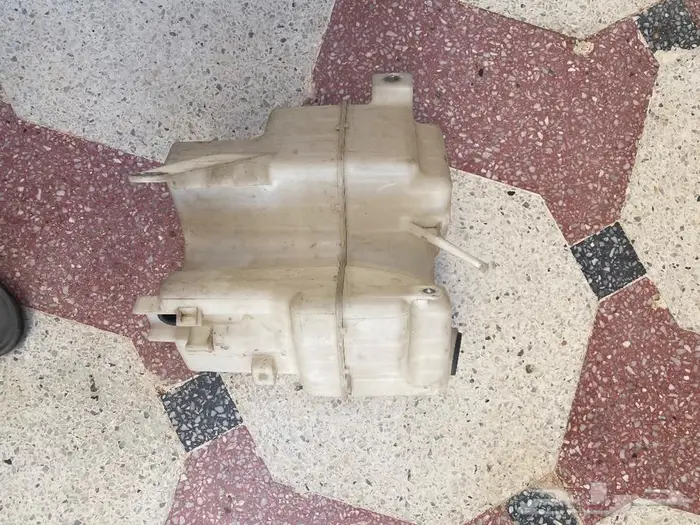 قربة مويه مساحات كامري 2020 0