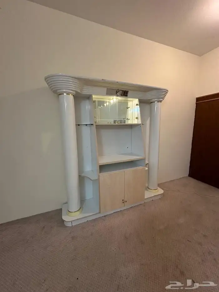 دالوب ابيض مع أبواب زجاج مع أناره 2