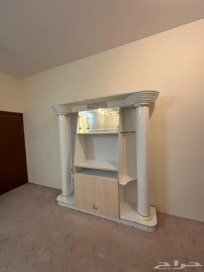 دالوب ابيض مع أبواب زجاج مع أناره 1