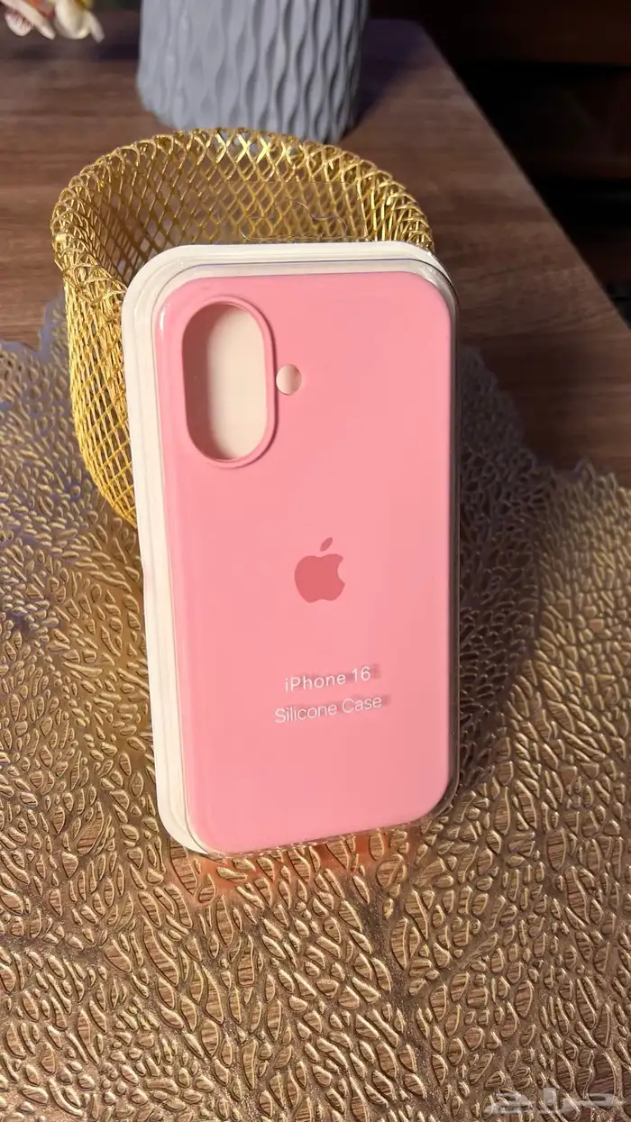 كفرات ايفون 16 سيلكون طبق الاصل مع شعار ابل 15