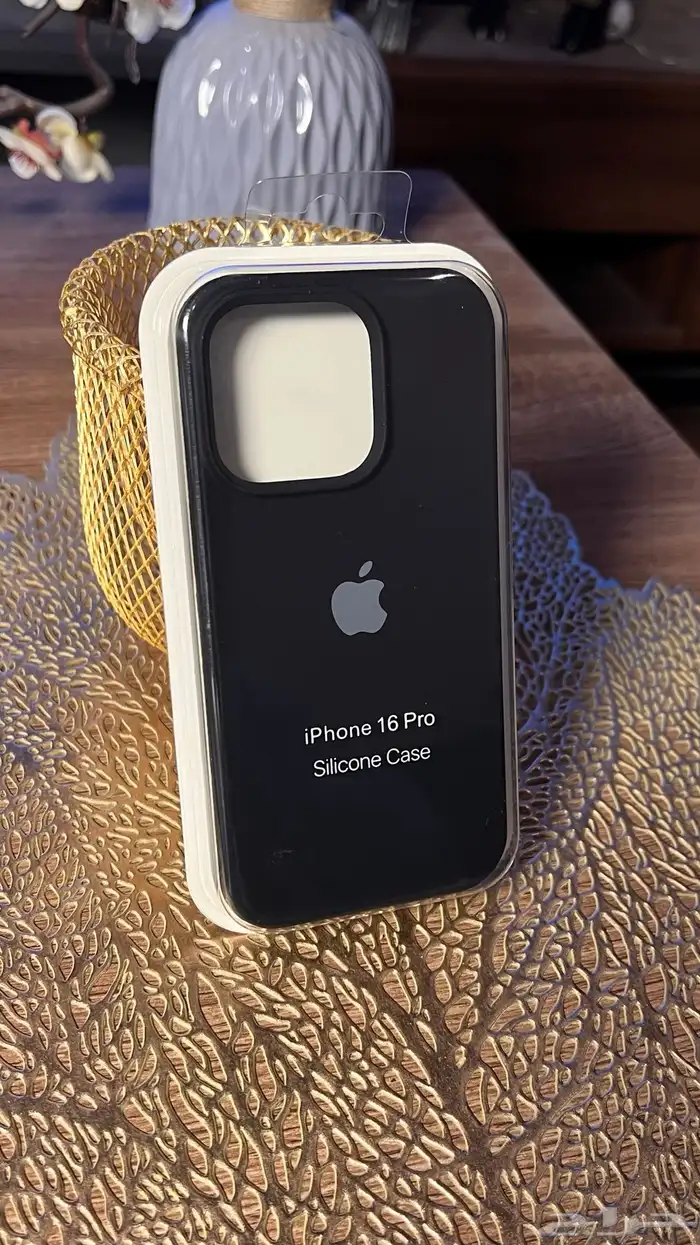 كفرات ايفون 16 سيلكون طبق الاصل مع شعار ابل 9