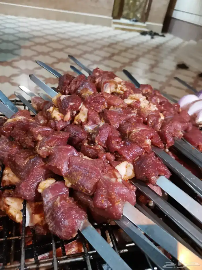 معلم مشويات خارجيه ودوار السعاده مشاوي كباب 6