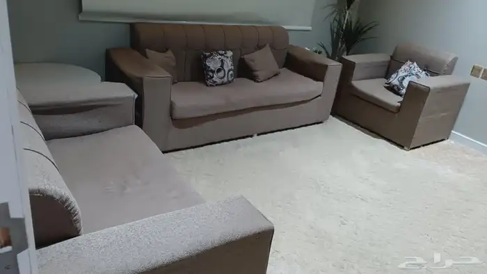 كنب مستعمل يحتاج إسفنج للبيع بأحد رفيدة السعر 200 ريال 0