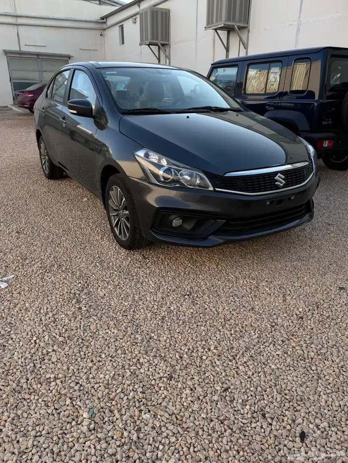 سوزوكي سياز 2025 5