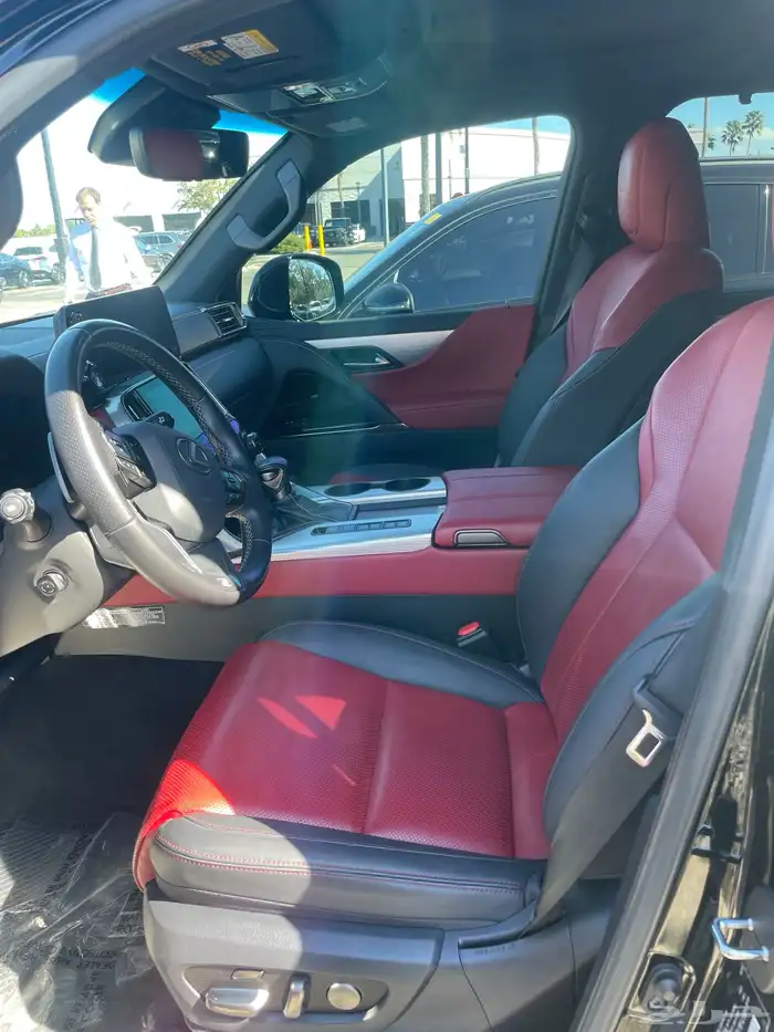 لكزس LX600 فئة F سبورت موديل 2023 تم البيع 7