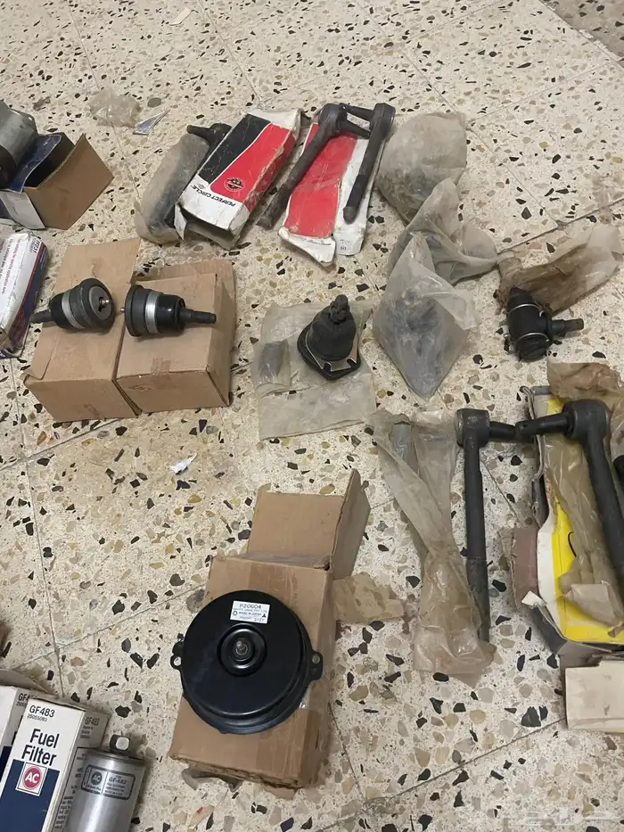 قطع جمس وكابرس مديلات قديمه من 90 وتحت 18