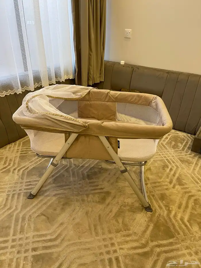 سرير اطفال 2