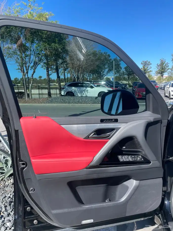 لكزس LX600 فئة F سبورت موديل 2023 تم البيع 6