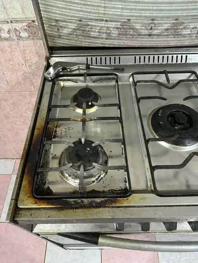 فرن مستخدم للبيع المستعجل 3