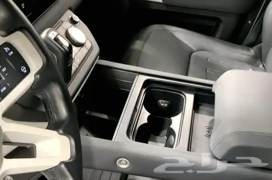 لاند روفر ديفيندر Land Rover Defender One Owner موديل 2022 13