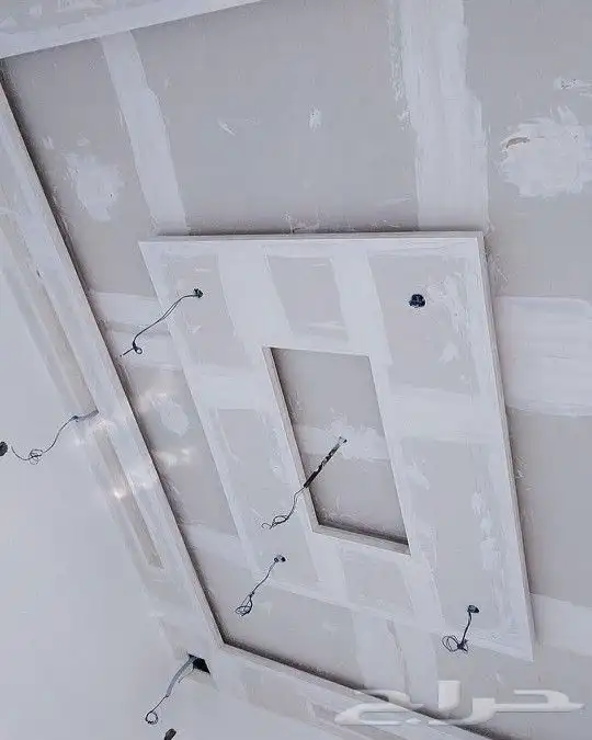 ديكورات جبس واصباغ داخلي وخارجي وتشطيب ترميم 0