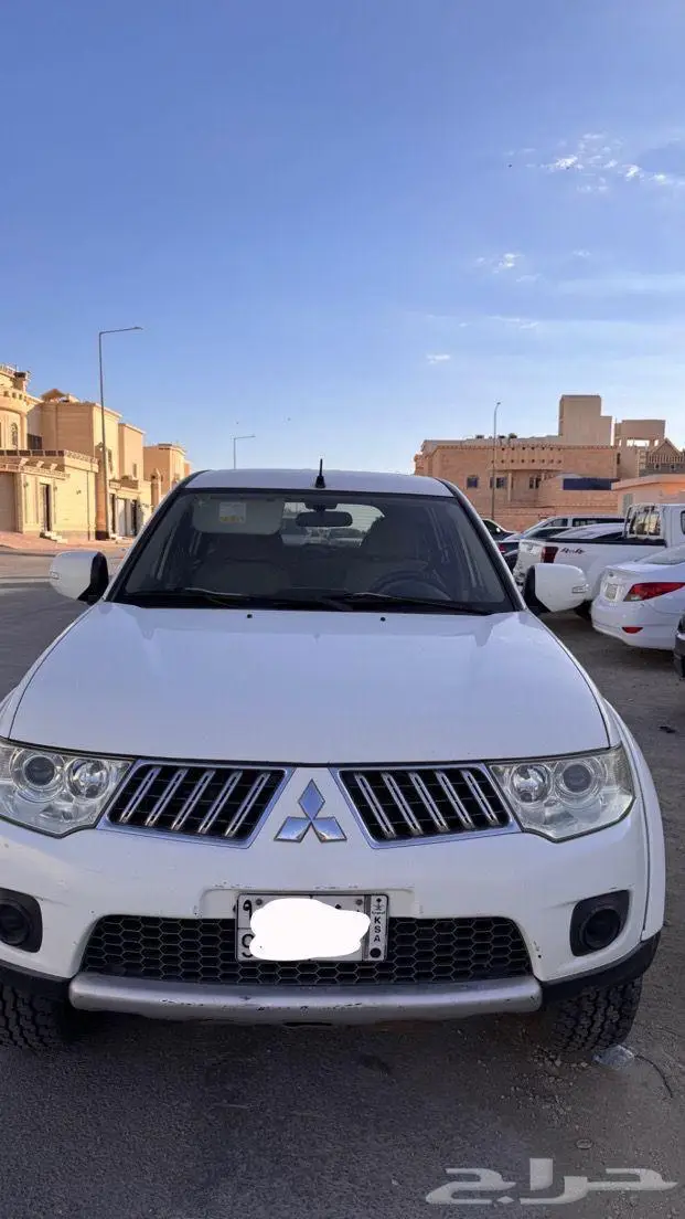 باجيرو سبورت 2012 للبدل فقط بسيارة عائليه 0