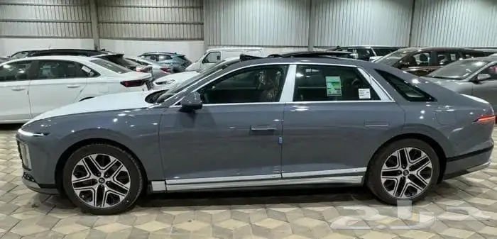 تتوفر فئات ازيرا 2025 اصفار لمبيعات البنوك بأقل ربح 0