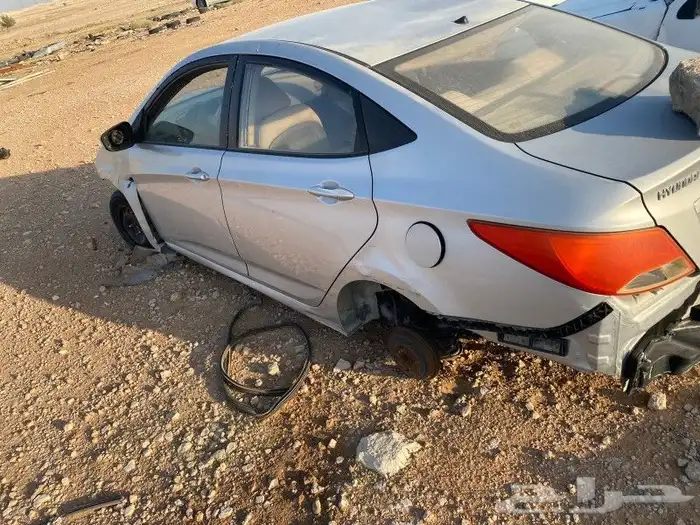 مكينة و قير جميعة نوع سيارت و موجود باب اكسنت كمر دودة عكس 6