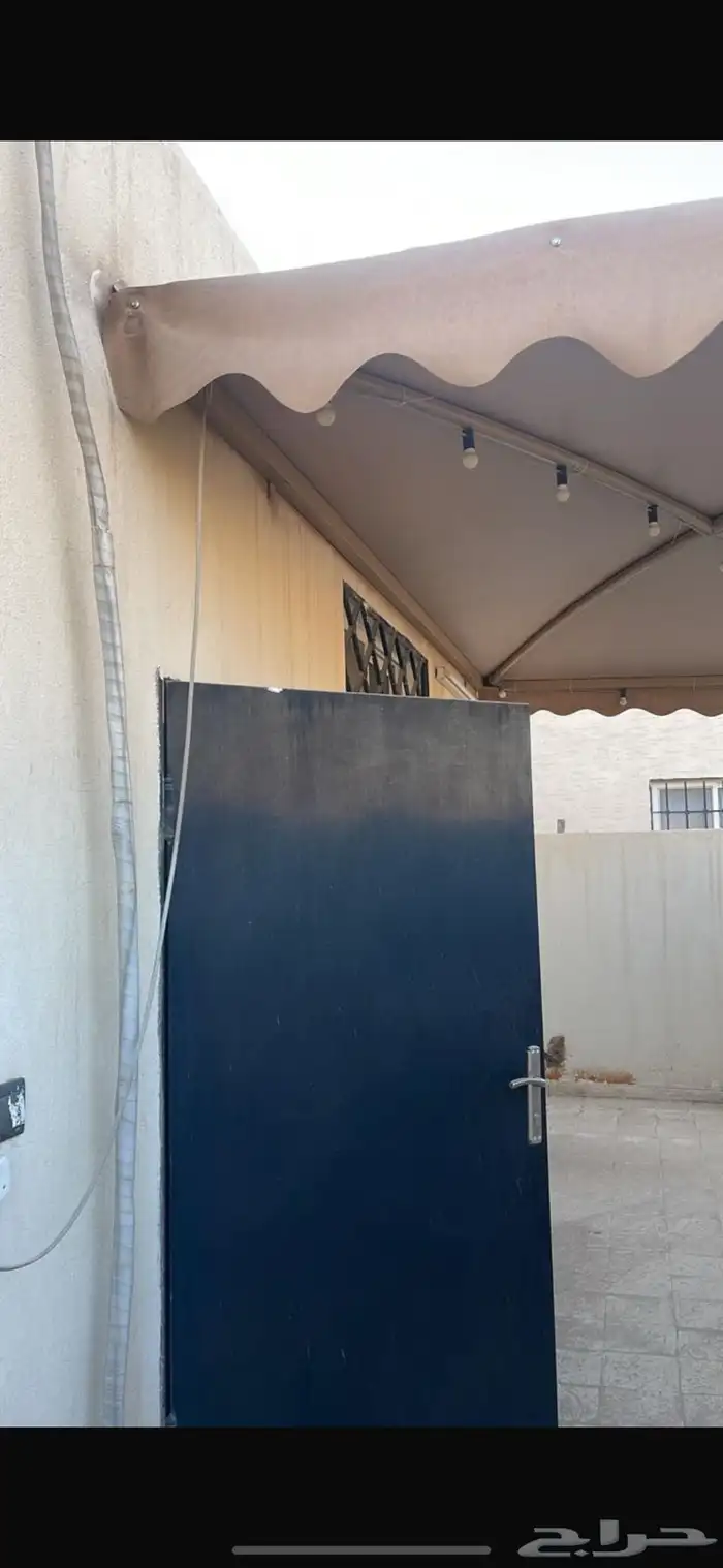 مظله نظيفه ومافيها اي عيب البيع مستعجل 200 ريال 3