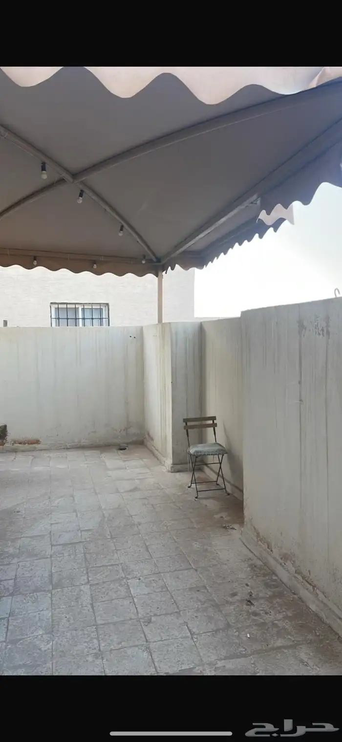 مظله نظيفه ومافيها اي عيب البيع مستعجل 200 ريال 2