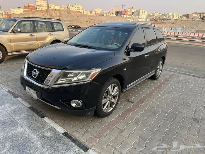 للبيع باثفندر نظيف جدا مالك ثالث فل كامل 2014 14