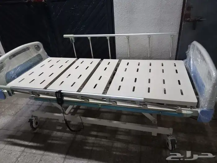سرير طبي نظيف جدا 2
