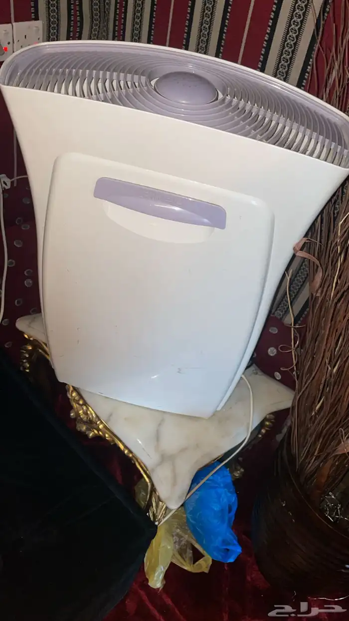 مكتب  كنب في حاله جيده فلتر هواء منقي 3