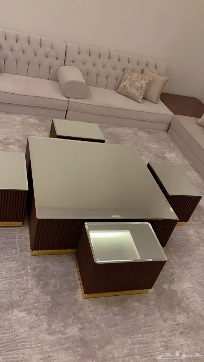 طاولات ارضيه 0