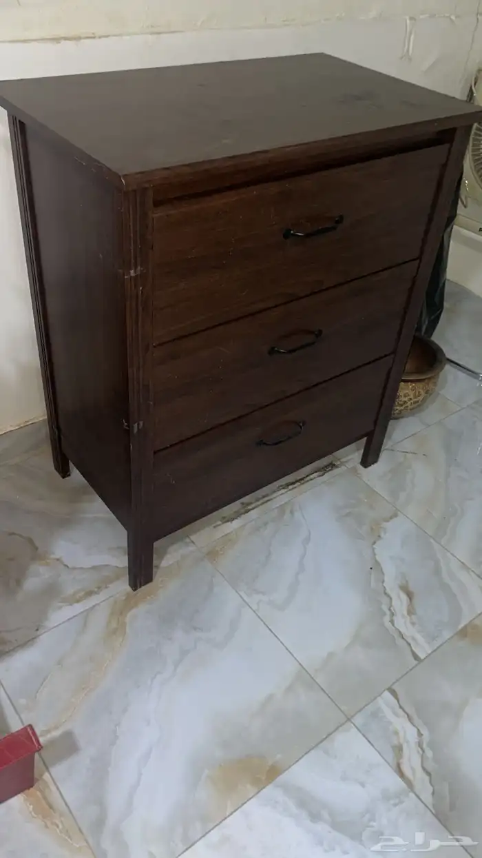 مكتب  كنب في حاله جيده فلتر هواء منقي 4