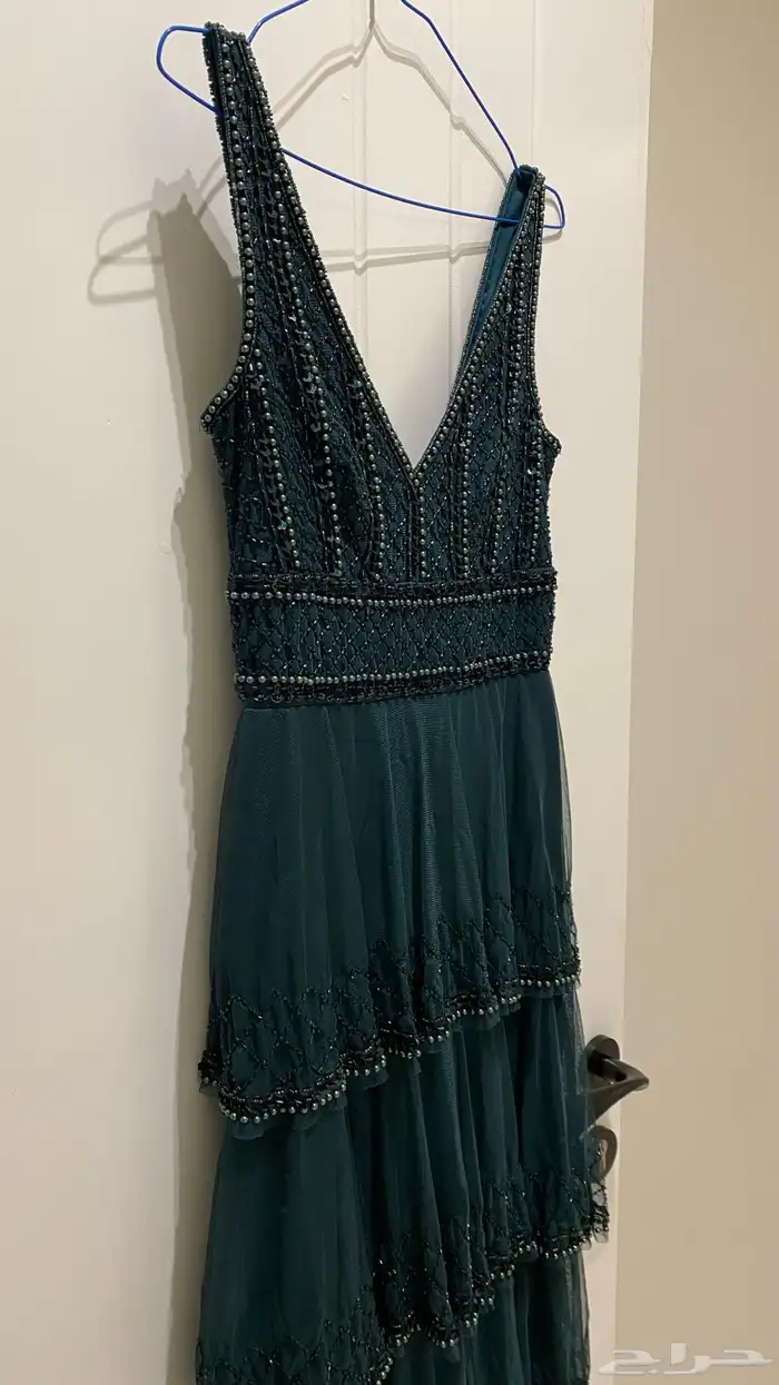 فستان سهرة من ماركة ليس آند بيدز 4