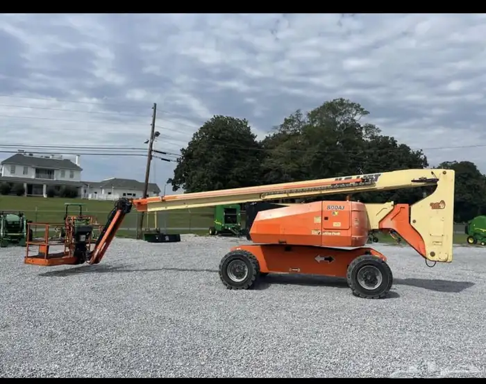 سقالات رافعات سله مان لفت - سيزر لفت للايجار 9