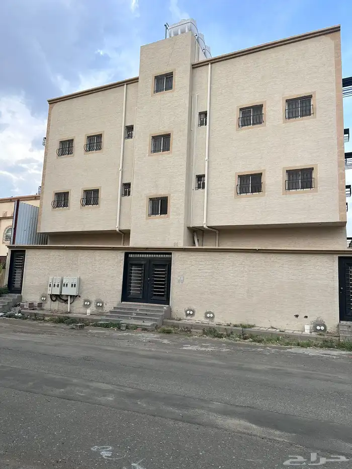 عماره للبيع جديده حي المحاله 1