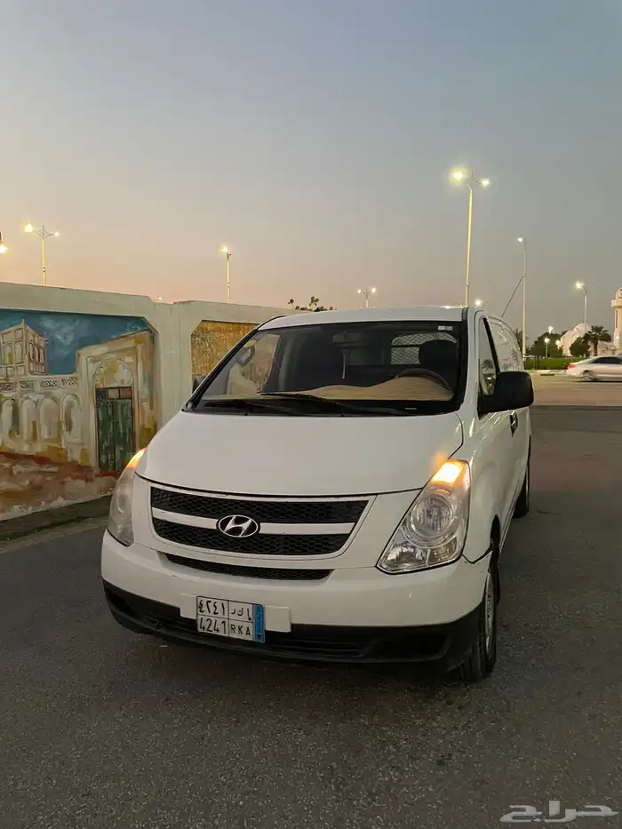 باص بضاعة ديزل 2011 هونداي H1 4