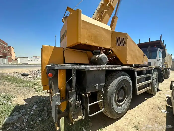 كرين كاتو بطاقه جمركيه كاتو موديل 2000للبيع او للايجار 0