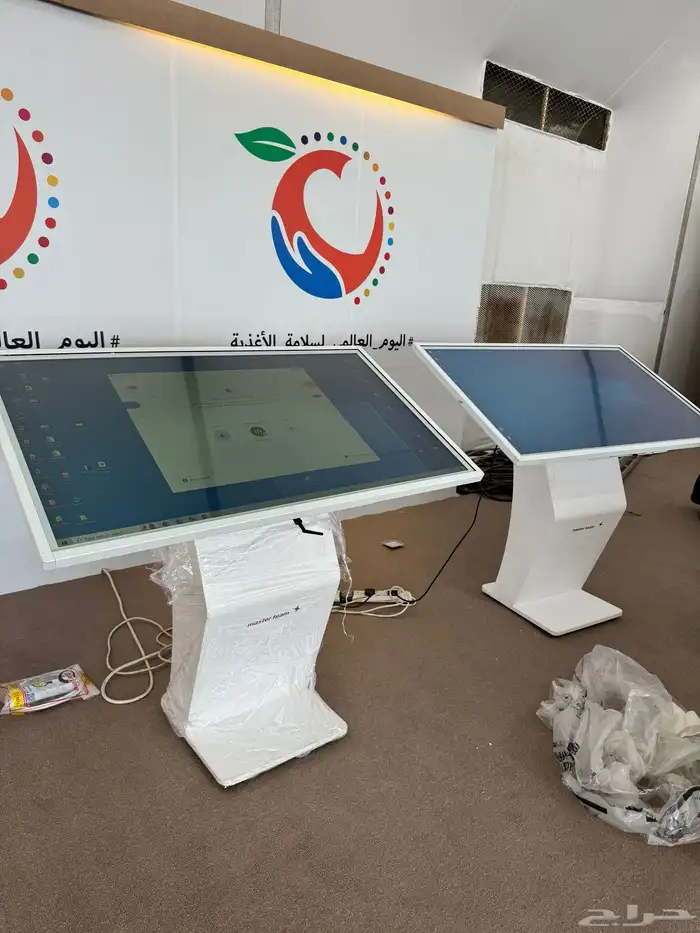 شاشات تفاعلية لمس فل تتش 9