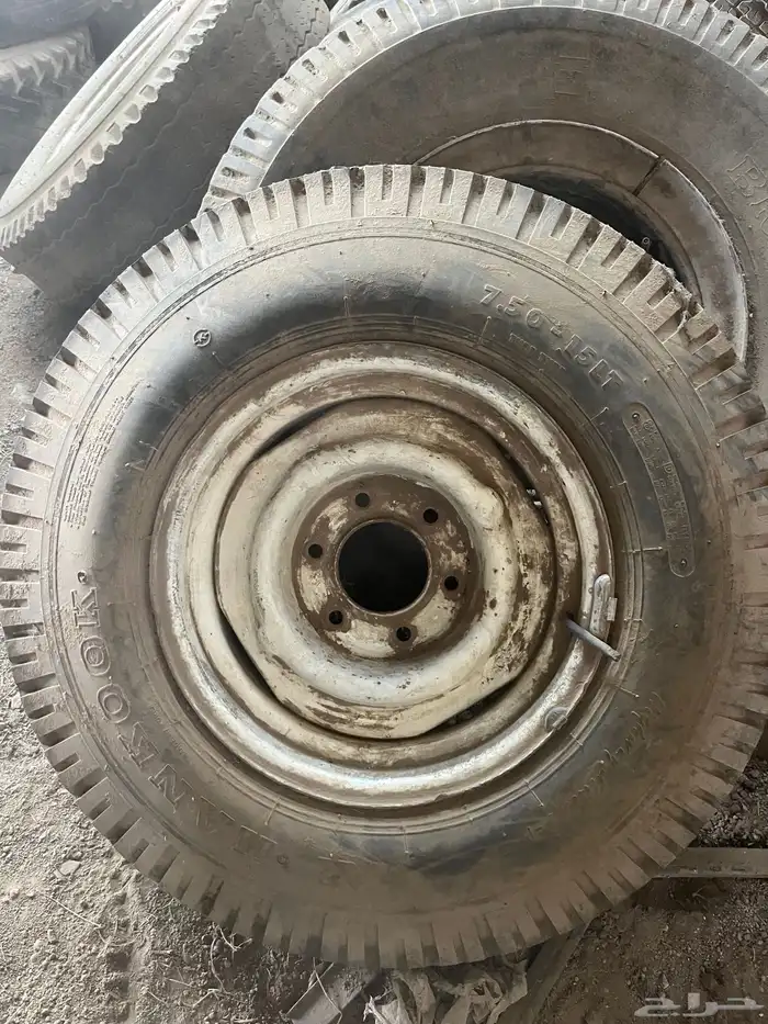 يوجد قطع غيار دوج موديلات قديمه 84