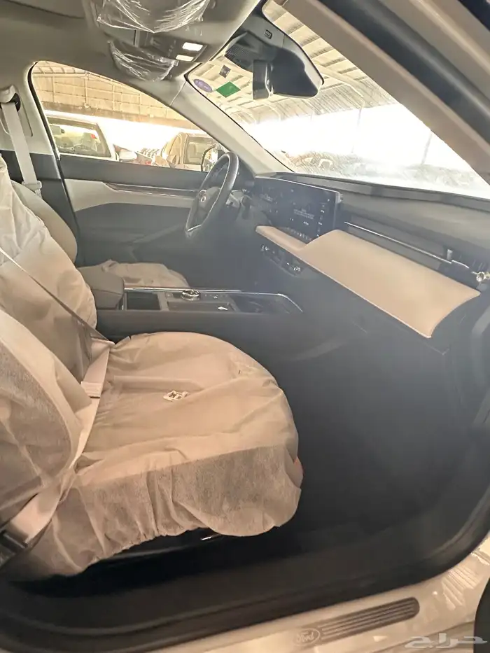 فورد تورس تيتانيوم 2025 خصم خاص 20