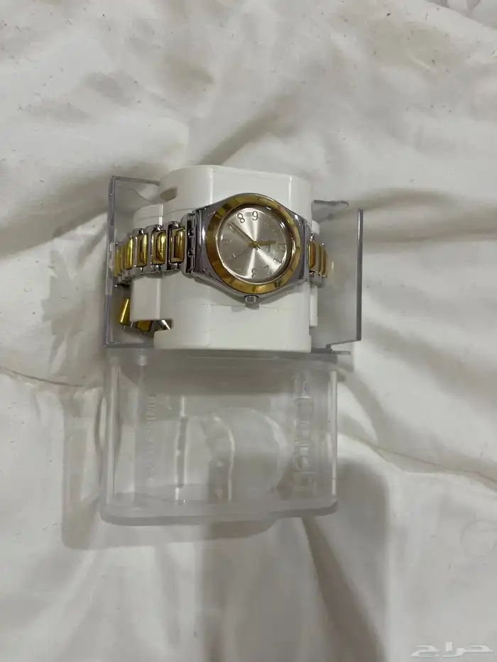 ساعة سواتش بحالة ممتازة جدا واستخدام نظيف جدا مرا وحده بس 0