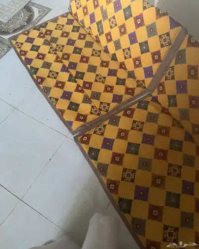 مسند ظهر مع فرشة ينفع للطلعات والاستراحات نظيف 0