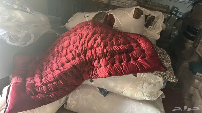 مراتب وسرائر والحف وبطانيات ومخدات 3