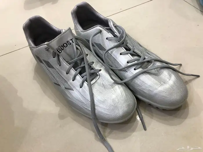 جزمة كورة مقاس 42 0