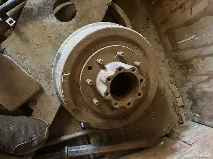 يوجد قطع غيار دوج موديلات قديمه 80