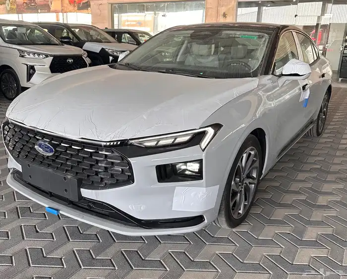 فورد تورس تيتانيوم 2025 خصم خاص 6