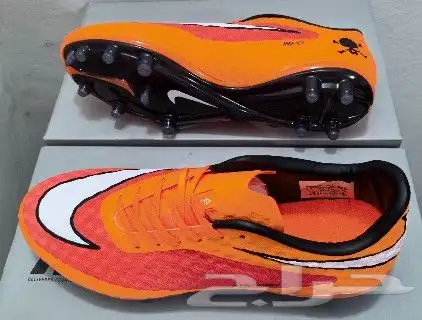 جميع شوزات و جزم نيمار القديمة والنادرة Nike hypervenom 20